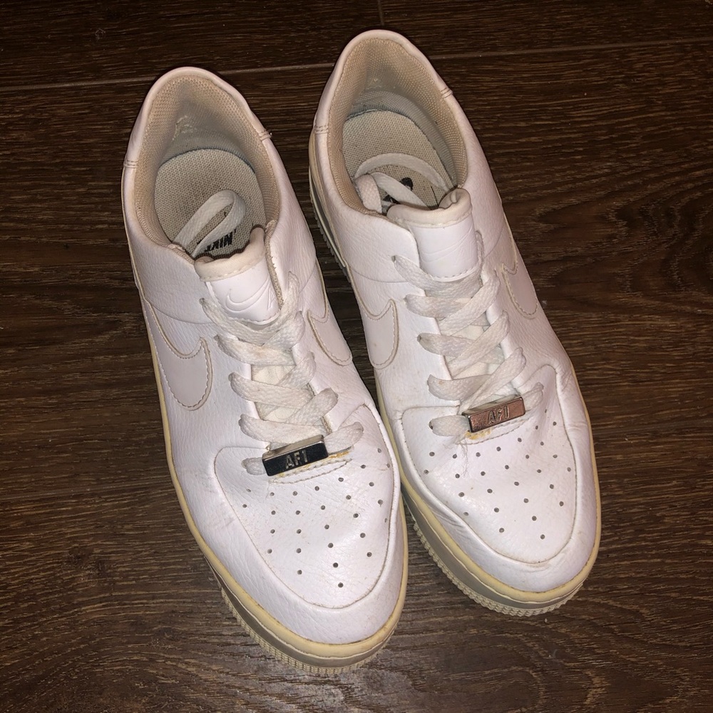 White Nike Air Force 1 Sage